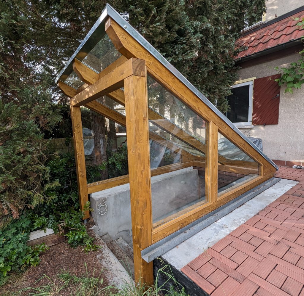 Dach Kellertreppe